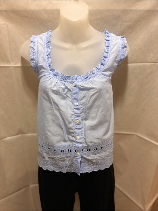 Madewell Tops - Madewell Light Blue Lace-Trim Button Front Tank